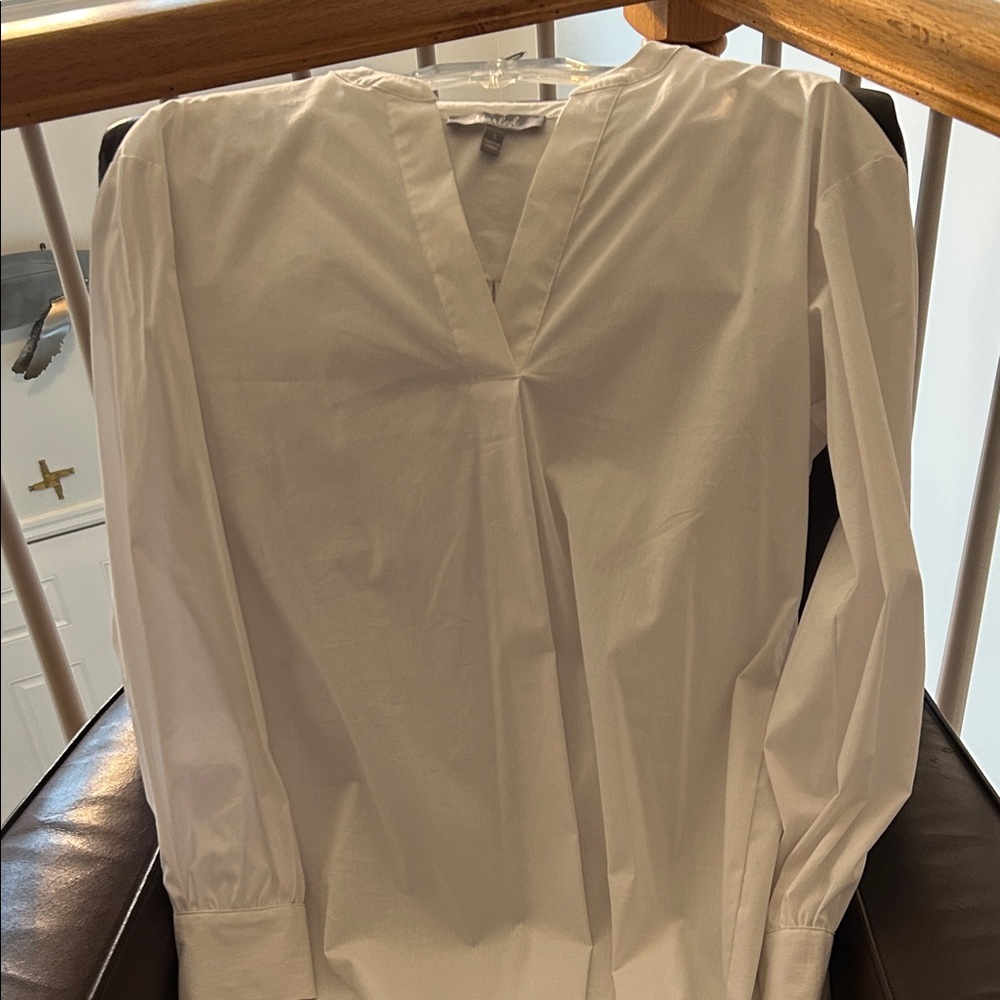 Crisp white tunic